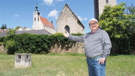 Blows lain onlyfans leak lisa is a very lovely woman with a