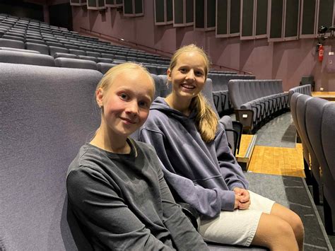 Randaberg-jentene Hanna og Sofie er klare for premieren på «Skjønnheten