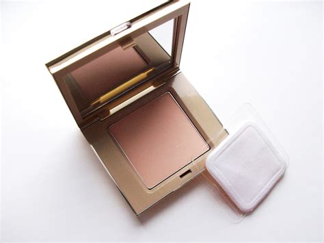 Guerlain Puder: Meteoriti Biseri, Meteoriti Pearls i Parure Compact ...