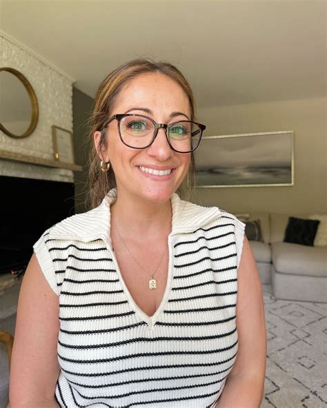 stacy rack || petite + curvy style 5’1” on Instagram: "I use my blue