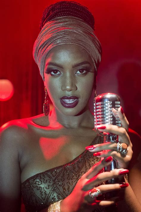 Iza, a voz por trás das chamadas de 'Nada será como antes' | Ancelmo