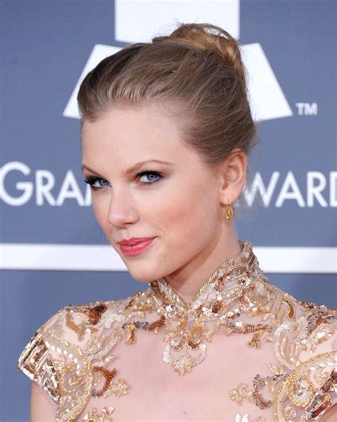 Grammys Red Carpet Makeup, Hair, Style Tips: Secrets and Hacks | Us Weekly