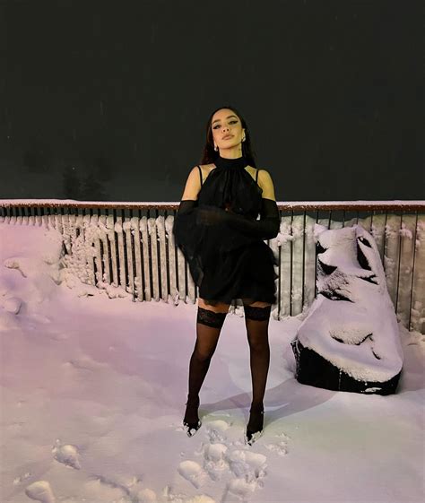 Aybüke Albere | Happy Valentines Day 🖤 Aybüke loves Mercedes x Moncler