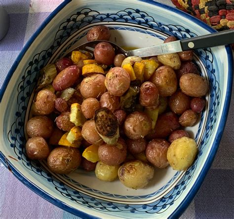 Growing Potatoes in Straw – Maryland Grows