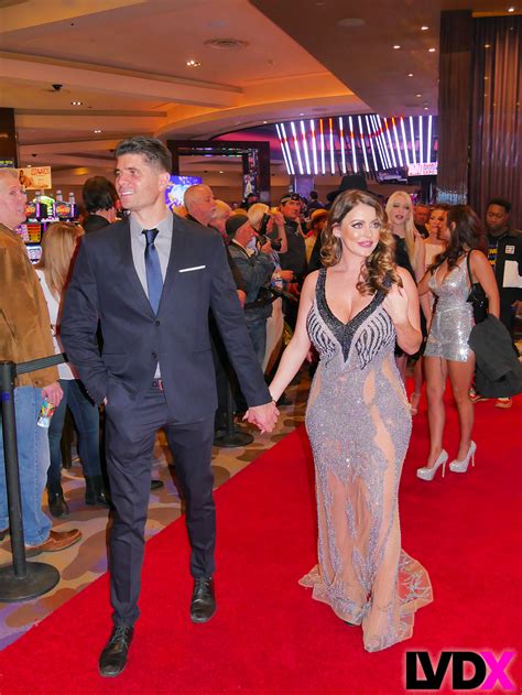 70 Sophie-Dee – La Voix du X