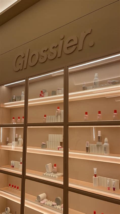 Glossier soho location : r/glossier
