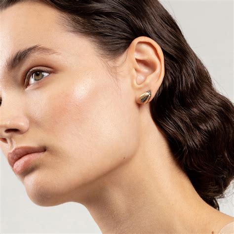 Bibi Van der Velden — Prosper