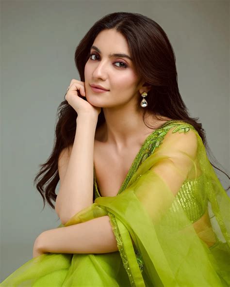 Pratibha Ranta Stills in Green Saree Sleeveless Blouse