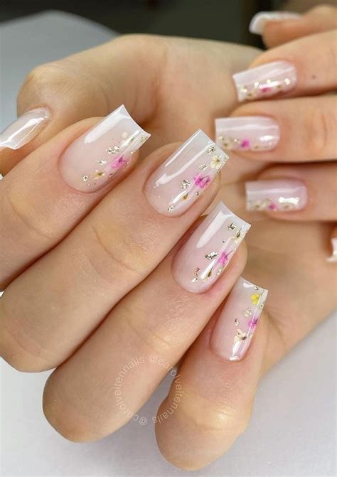 Decoração De Unha Quadrada - Unha de gel quadrada decorada: ideias únicas e delicadas para se inspirar