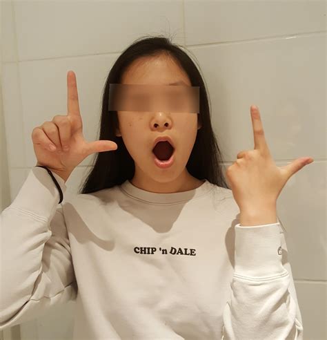 New trend: LOL. Or maybe was it 'Oh it's Lingling.' : r/lingling40hrs