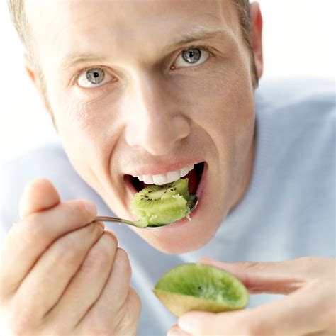 La ciencia explica todos los beneficios del kiwi para el tránsito