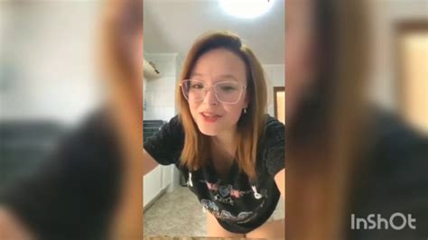 Mostrando O Peitinho - Larissa manoela, mostrando peitinho( peito) inscreva-se para receber ...