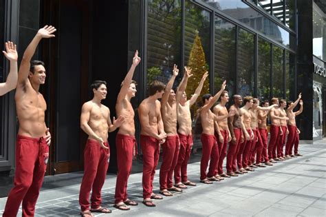 abercrombie fitch opens  singapore