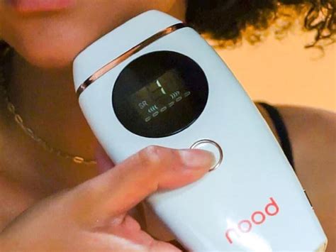 how to remove hair down there women