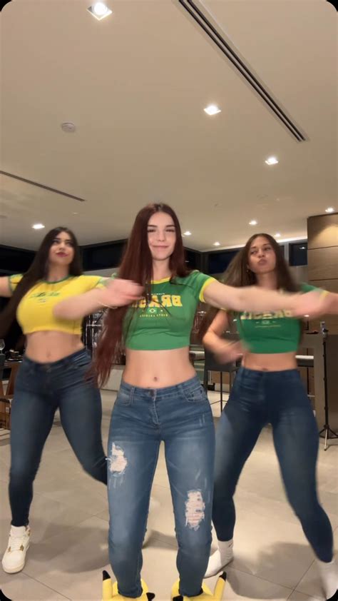 @imsummerxiris | Dream team 🇧🇷 @alinnarosee @sophieraiin | Instagram