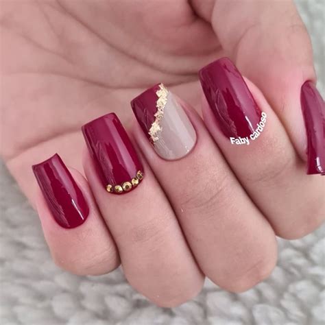 Decoração De Unhas Com Folha De Ouro - Unhas com Folhas de Ouro - Um Luxo de Decoração - Faby Cardoso