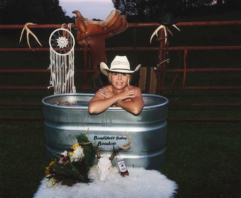 Bombshell Babes Boudoir