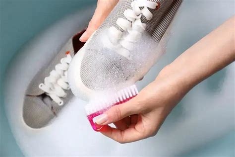 Como Eliminar O Chule - Como tirar chulé do tênis: Guia definitivo para eliminar o mau cheiro
