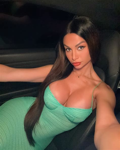 ERIANA BLANCO (@eriana_blanco) • Instagram photos and videos