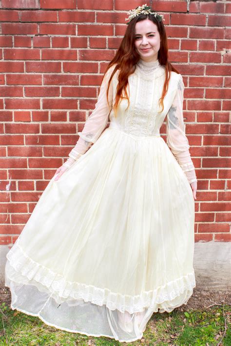 Wedding dresses from the 1970s 60 photos - Astyledwedding.com