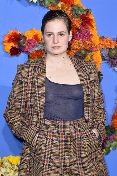 Heloise Letissier Sexy – The Fappening Leaked Photos