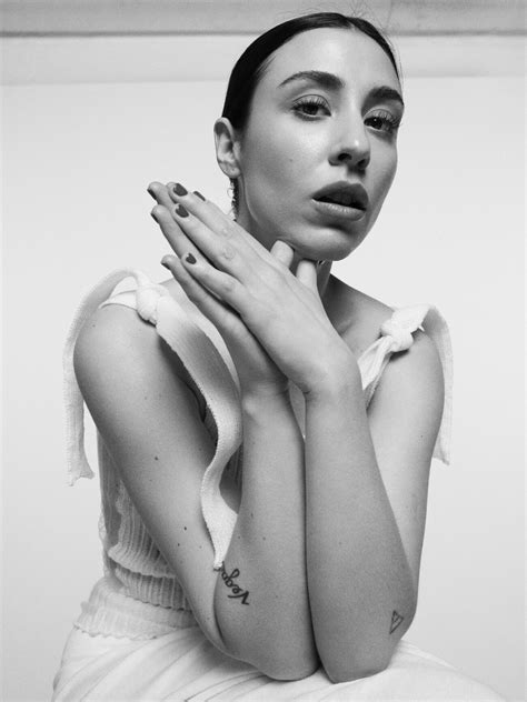 Madeleine Martin Nude