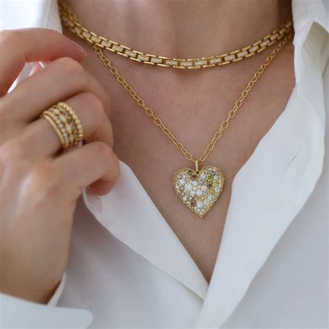 Missing Your Mother And Wondering Where To Buy Mother's Day Gifts