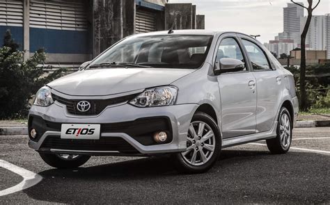 Toyota Etios Hatch E Sedan - Toyota Etios Hatch e Sedã 2018: preço, fotos, consumo