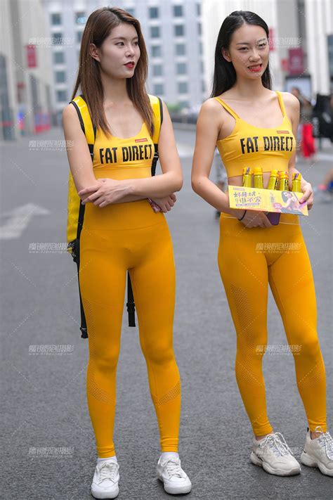 【街拍之魂赛帖】你钟意哪一个-魔镜原创摄影-魔镜街拍_魔镜原创_原创街拍_高清街拍_街拍美女_搭讪美女_紧身美女_遇到最好的街拍摄影作品