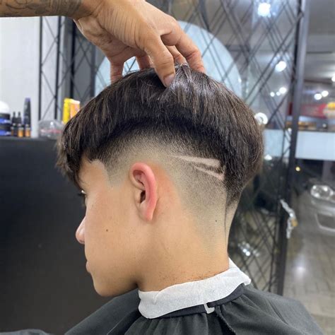 Corte Masculino Low Fade Em V - Corte low fade em V | Low fade, Barber, Instagram