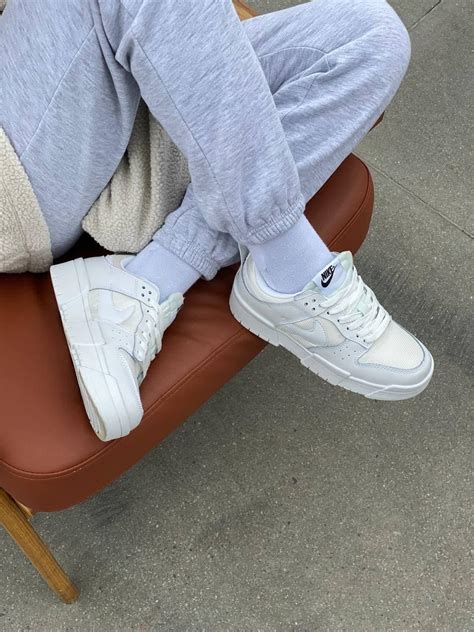 Купить Nike Dunk белые женские кроссовки. Классные женские кроссы Найк ...