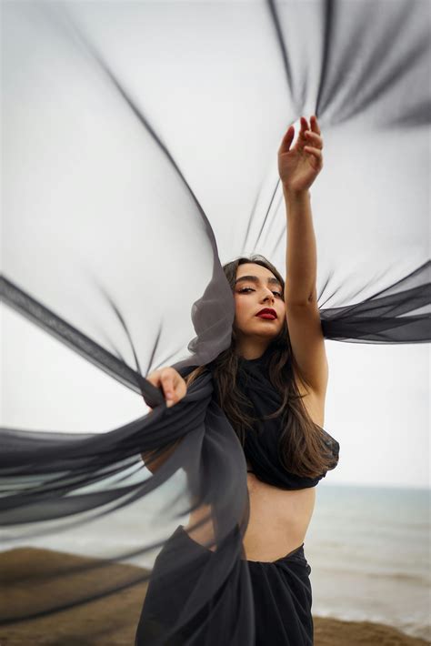 Bing+Trending+Woman Photos, Download The BEST Free Bing+Trending+Woman