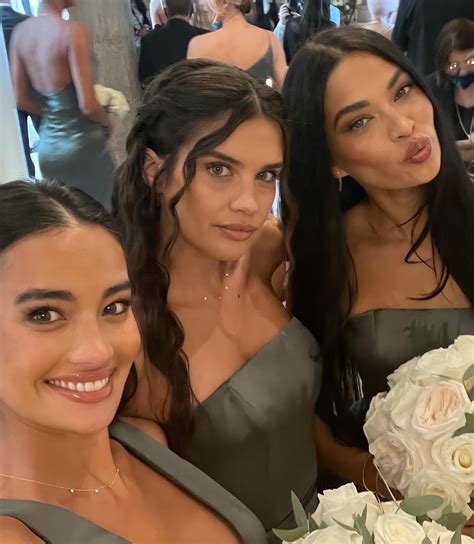 Smoking hot bridesmaids : r/Ifyouhadtopickone