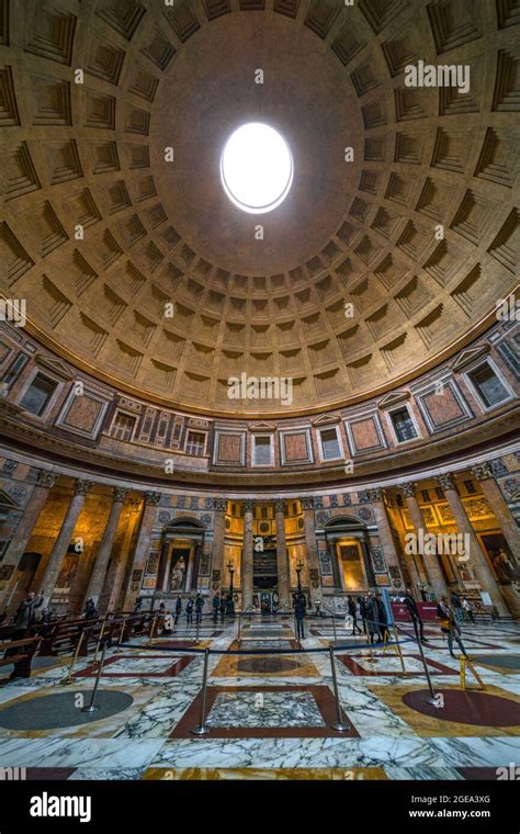 Oculus pantheon rome hi-res stock photography and images - Alamy