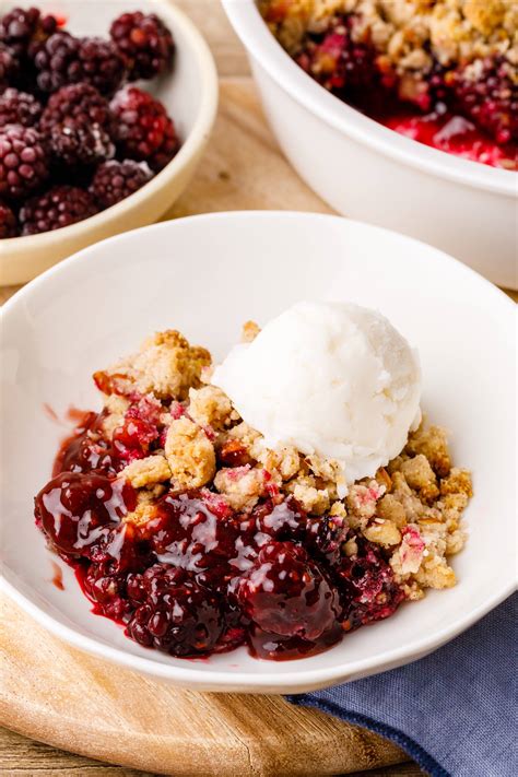 Low Carb Keto Blackberry Cobbler (This is incredible!) - Keto Pots
