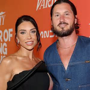 DWTS Stars Reveal Their Secret: How Much They Actually Cash In - Veja Store Site