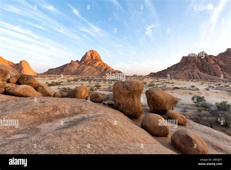 desert landscape  famous rounded red granite rocks  spitzkoppe
