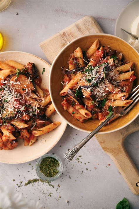 Authentic Pasta Alla Norma Recipe: Easy & Flavorful!