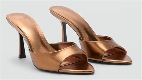 metallic shoes     holiday outfits  stylists cnn