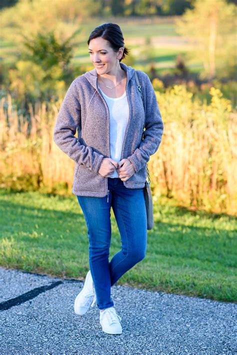 Fall Soccer Mom Outfit | Jo-Lynne Shane | Soccer mom outfits, Mom