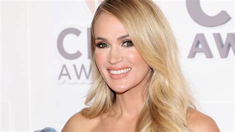 carrie underwood nude