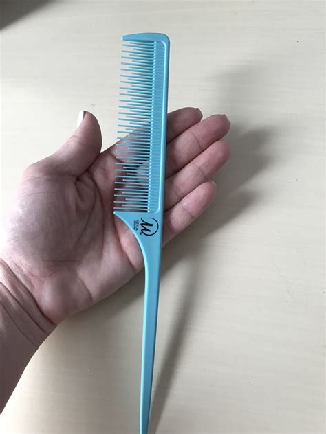 Leyla Milani Hair Heat Resistant Carbon Rat Tail Teasing Comb, Anti