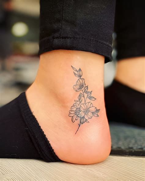 25 Gorgeous Ankle Tattoo Ideas To Level Up Your Charm