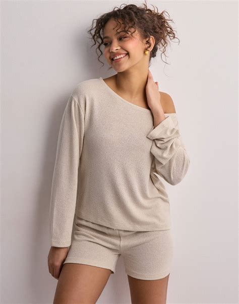Buy Nelly Effortless Structure Sweat - Beige | Nelly.com
