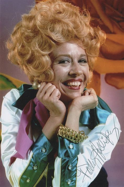 Polly Holliday Signed 4x6 Photo - Memorabilia For Less