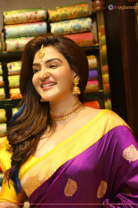 Honey Rose Actress HD photos,images,pics and stills-indiglamour.com #562279