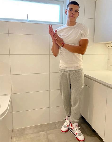 marlon buzz cut 8