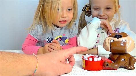 #КАКВСЕНАЧИНАЛОСЬ НИКОЛЬ И АЛИСА ИГРАЮТ В ИГРУ ЗЛАЯ СОБАКА ! - YouTube
