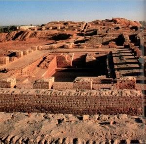 Mohenjo Daro Historical Facts and Pictures | The History Hub