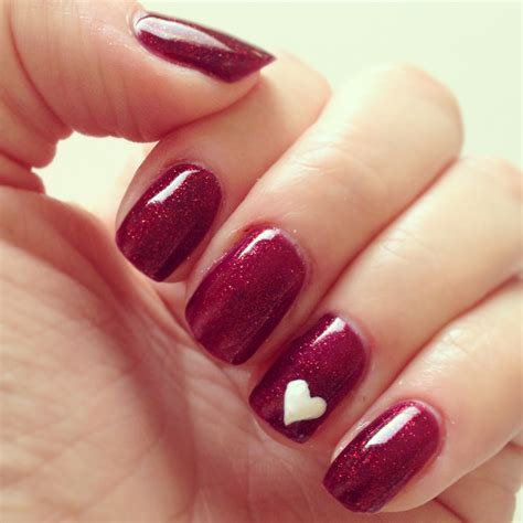 Simple yet Elegant Valentines Day Nails | Diy valentine's nails, Nail
